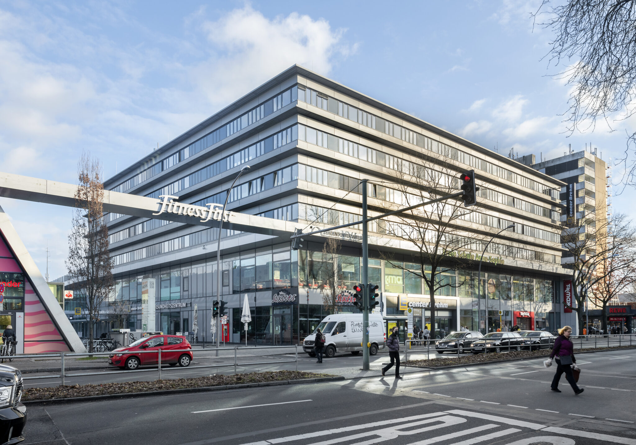 VALUES Real Estate kauft Zehlendorfer Welle in Berlin VALUES Real Estate